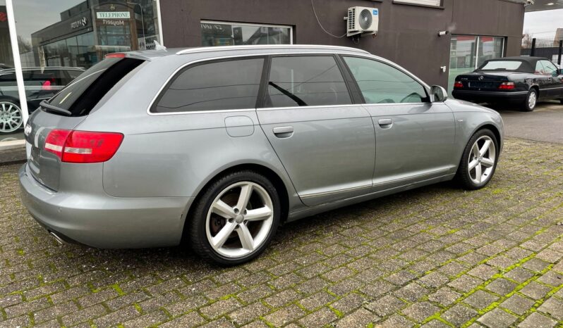 Audi A6 Avant full