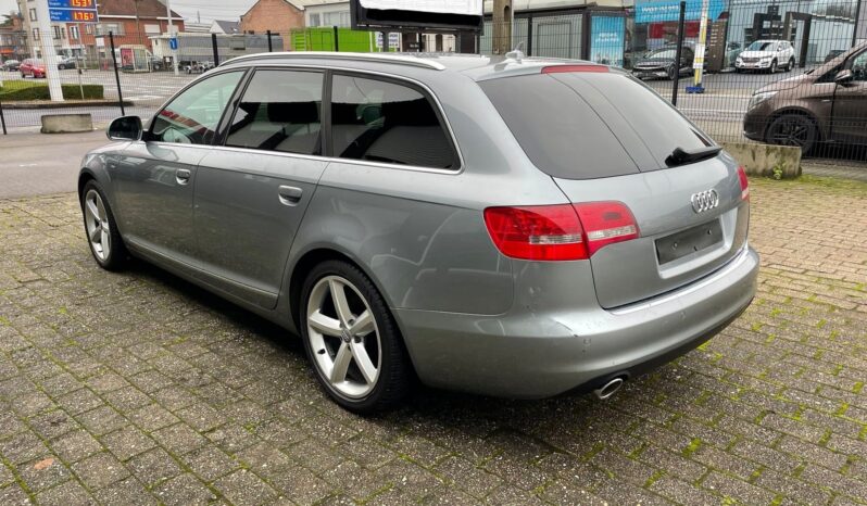 Audi A6 Avant full