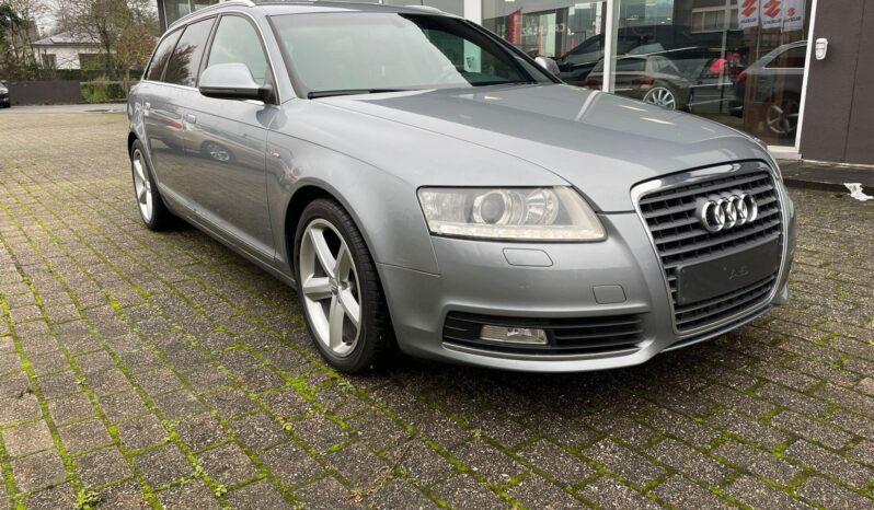 Audi A6 Avant full