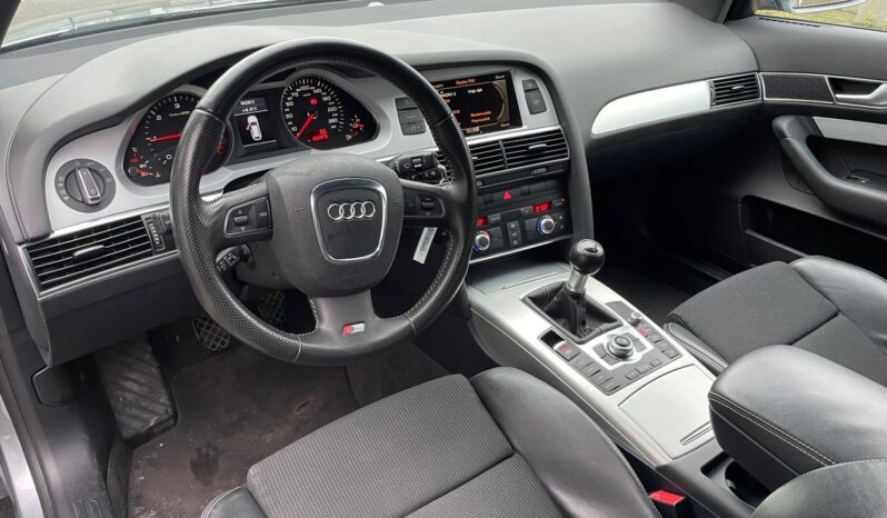 Audi A6 Avant full